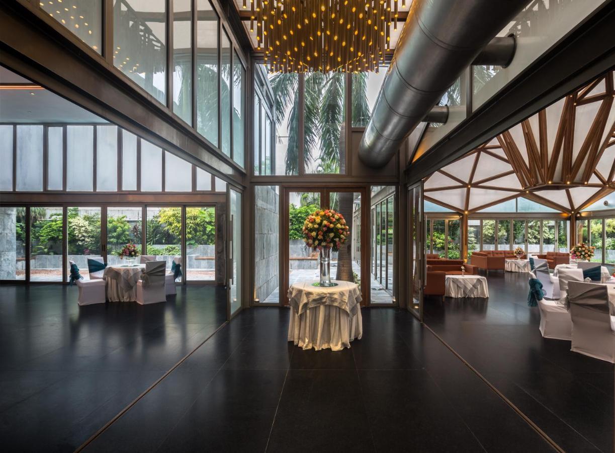 Hotel Crystal Palace Мератх Экстерьер фото