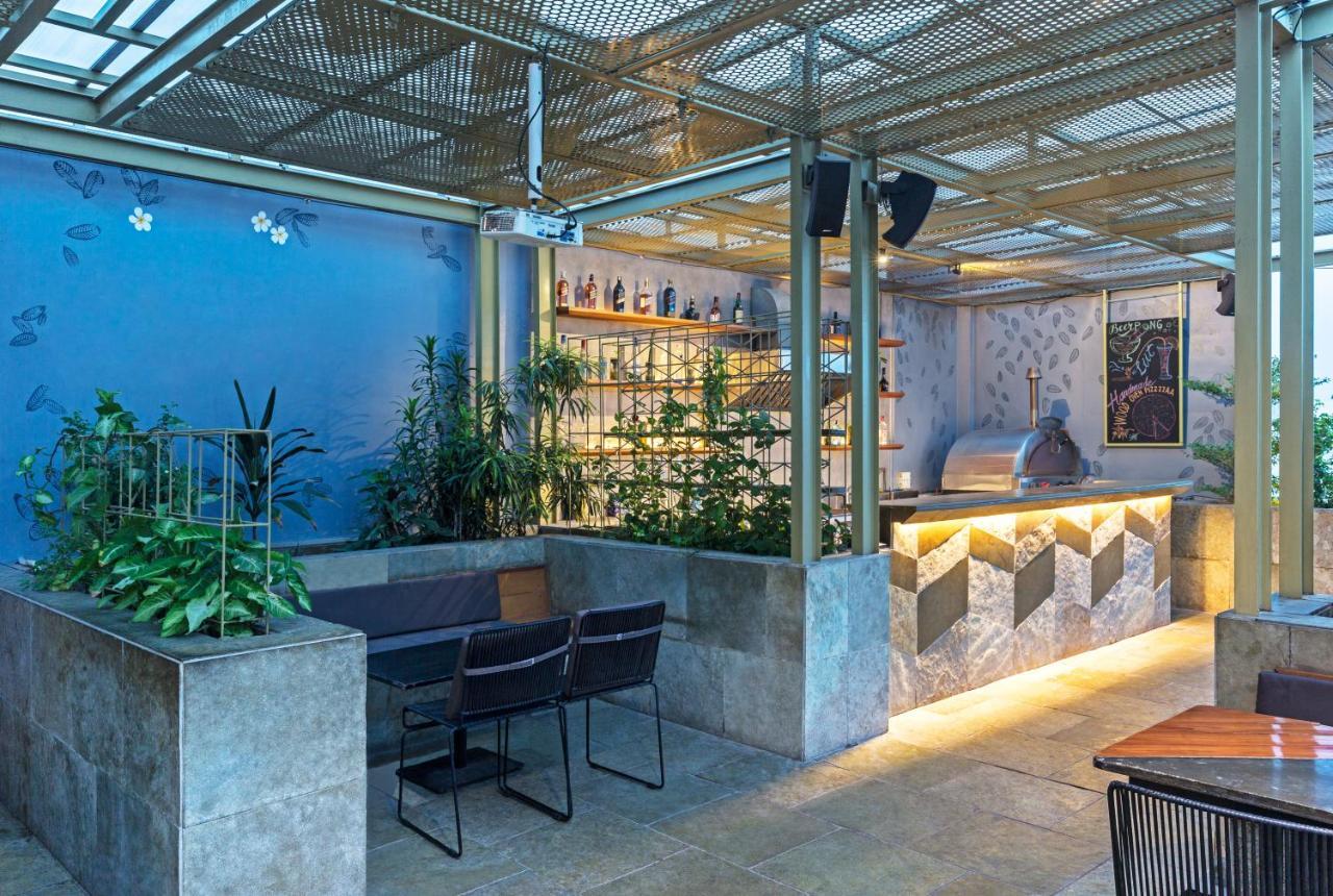 Hotel Crystal Palace Мератх Экстерьер фото