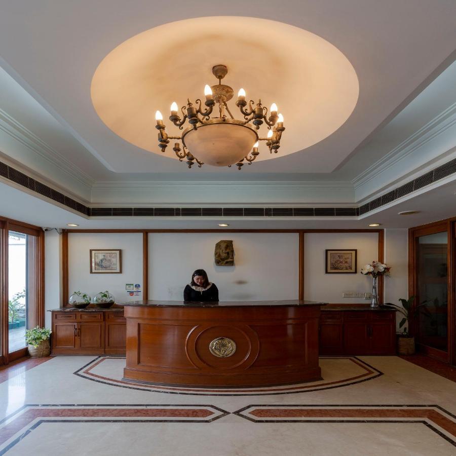 Hotel Crystal Palace Мератх Экстерьер фото