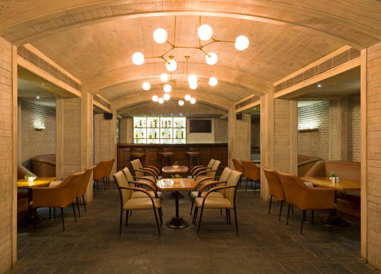 Hotel Crystal Palace Мератх Экстерьер фото