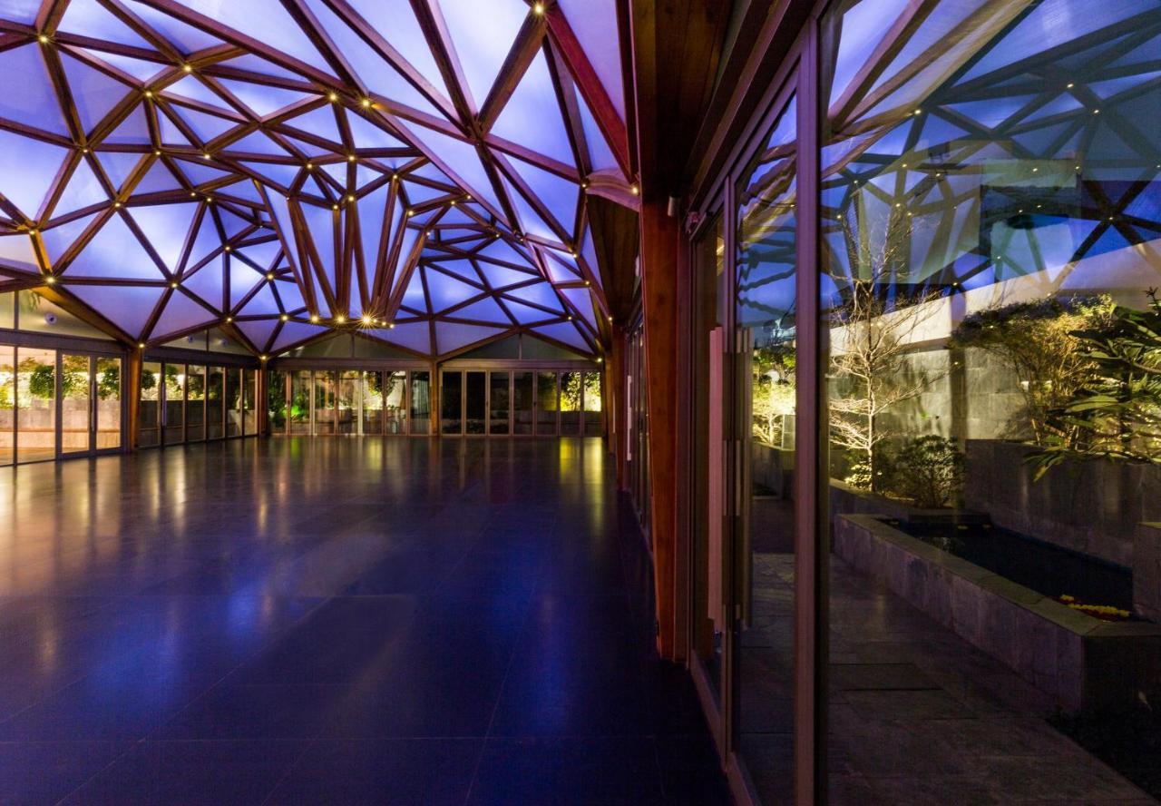 Hotel Crystal Palace Мератх Экстерьер фото