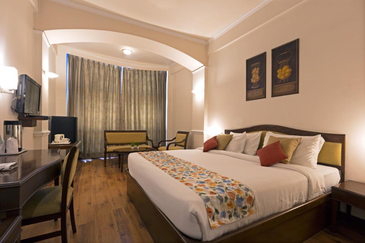 Hotel Crystal Palace Мератх Экстерьер фото