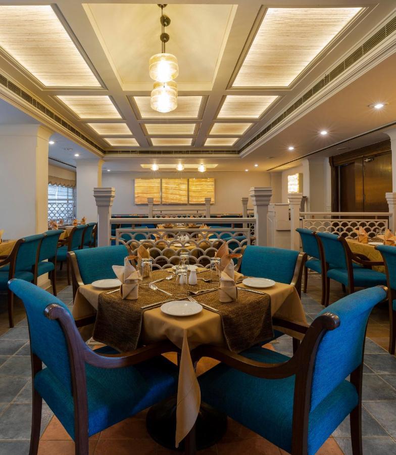 Hotel Crystal Palace Мератх Экстерьер фото