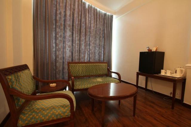 Hotel Crystal Palace Мератх Экстерьер фото