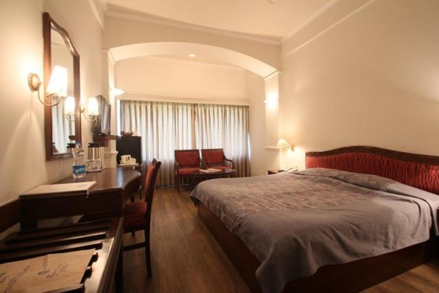 Hotel Crystal Palace Мератх Экстерьер фото